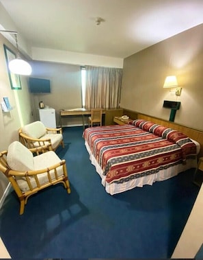 Desk, iron/ironing board (on request), free WiFi - Hotel President (Caracas)