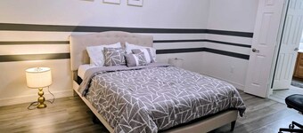 3-bedroom house in delightful Richmond with cool AC- Near Katy & Sugar Land