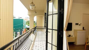 Premium Apartment, Balcony, City View | Balcony