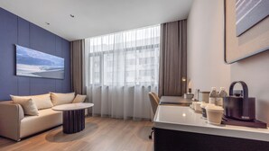 Basic-Einzelzimmer, Hügelblick | Wohnbereich