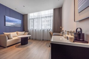 Basic-Einzelzimmer, Hügelblick | Wohnbereich
