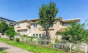 Exterior - Cozy Home in Vancouver (Vancouver)