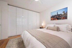 2 bedrooms, iron/ironing board, Internet, bed sheets