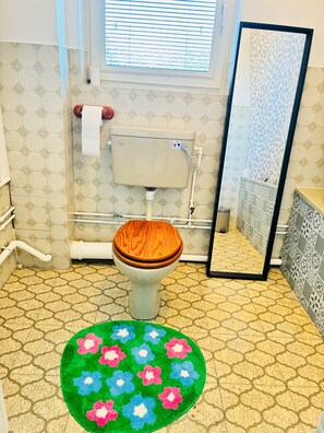Towels - Cozy Grays Apartment (Grays)