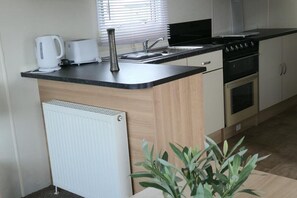 Fridge, microwave, oven, stovetop - Port Haverigg Cabin Sleeps 4 (Millom)