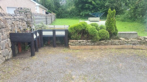 Rural County Sligo Studio, Sleeps 2 with Parking