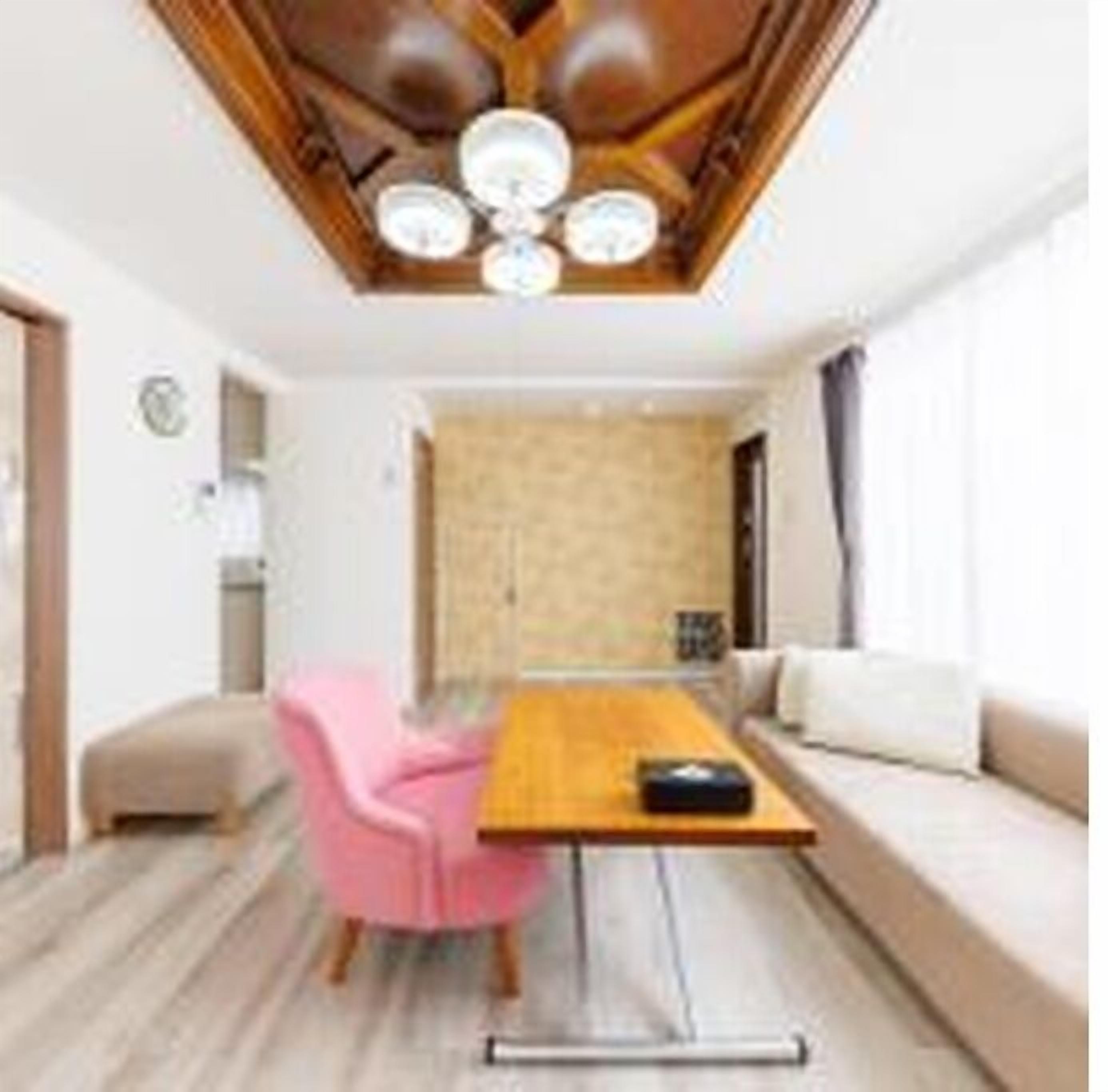 Basic Apartment | Living area