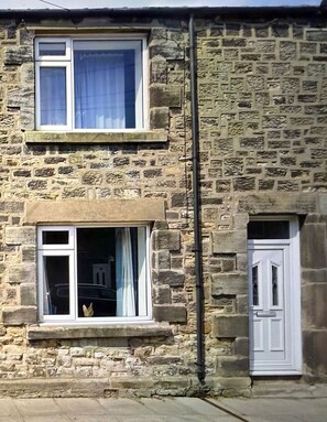 Exterior detail - Rent my Beach Home By The Sea (Morpeth)