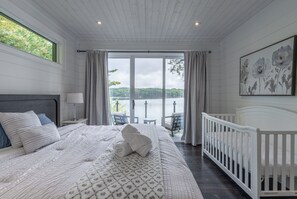 Bügeleisen/Bügelbrett, Reisekinderbett, WLAN, Bettwäsche