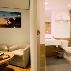 Bathroom - Hotel Catalina (Mexico City)