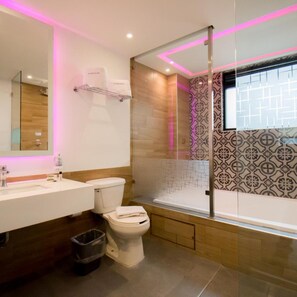 Bathroom - Hotel Catalina (Mexico City)