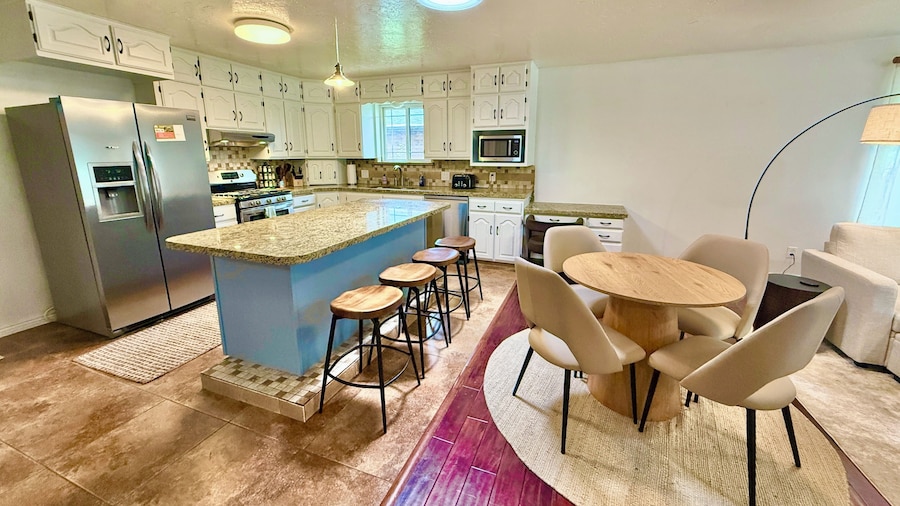 8-BR Home Near Little Cottonwood Canyon