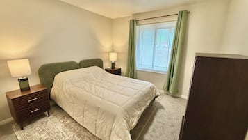 Deluxe House, Multiple Bedrooms, Mountain View | Premium bedding, pillowtop beds, soundproofing, iron/ironing board