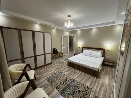Skyline Luxury Suites 5 Mins From Cairo Airport