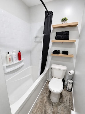 Bathroom - Central Moncton 2BR | Walk, Pets & Parking (Moncton)