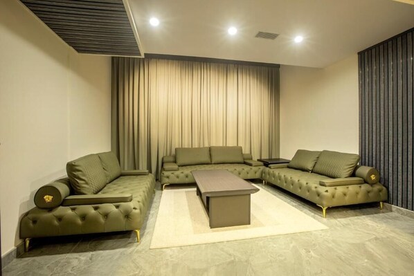 Room - The Hoften Sterling Plaza Near BLR Airport (Bengaluru)