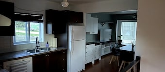 Veregin Getaway- Snowmobile trails, Fishing, Hunting, Golf, Lakes, Relaxing