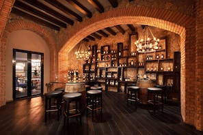 Bar (on property) - Lopesan Caoba Lagoon Resort, Spa & Casino (Punta Cana)
