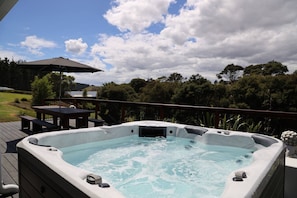 House, 3 Bedrooms, Balcony | Outdoor dining - The Black Barn Valley Retreat (Helensville)