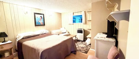 3 bedrooms, internet, bed sheets