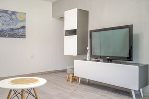 TV
