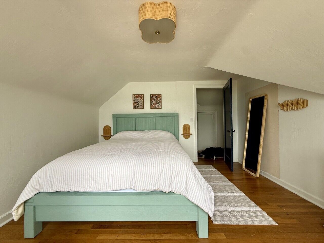 4 Schlafzimmer, Schreibtisch, Reisekinderbett, WLAN