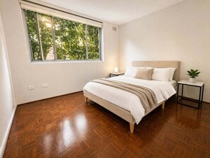 Room - BREAM - Coogee Coastal Retreat | Sunny 2-Bed With Balcony & Lock-Up Garage (Coogee)