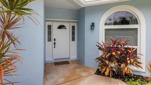 Exterior detail - Modern Oasis (Sarasota)