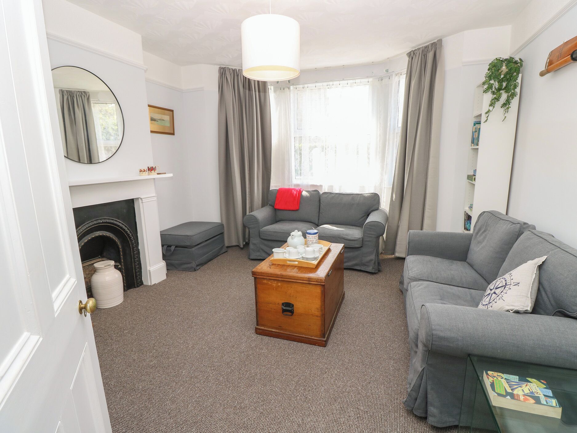 Bay Tree Cottage, Pet Friendly, Country Holiday Cottage In Shanklin - Hampshire