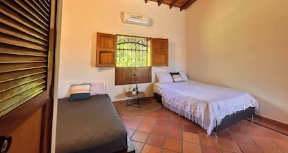 Paraíso Las Palmeras With Pool in San Jerónimo