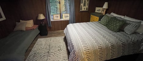 3 chambres, fer et planche à repasser, Wi-Fi, draps fournis