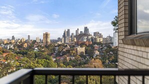 Property grounds - Neutral Bay Escape with Pool, Parking and Views (Neutral Bay)