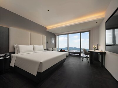 Yantai First Beach Seaview Yaduo Hotel