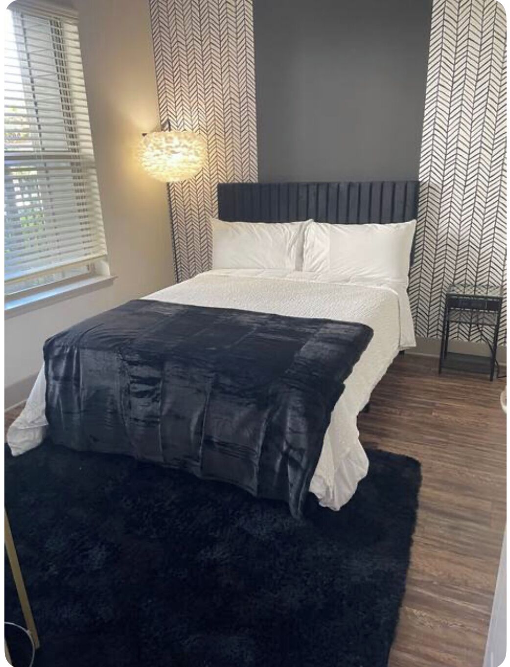1 chambre, fer et planche à repasser, accès au Wi-Fi (inclus)