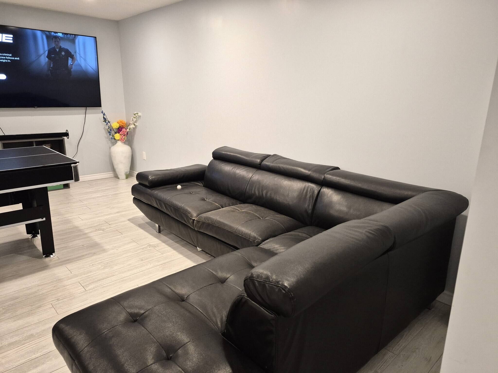 House, 4 Bedrooms, Fireplace, Garden View | Living area