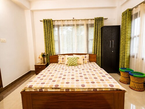 Adorable 3-bedroom luxury house with modular kitchen in peaceful Jutogh