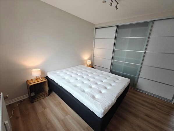 2 bedrooms, WiFi (free)