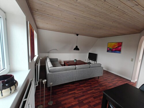 Bright Apartment by the Kattegat with Garden
