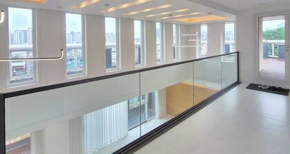 Luxury Pent House Mansion in Seorae Village 5BDR 3BATH