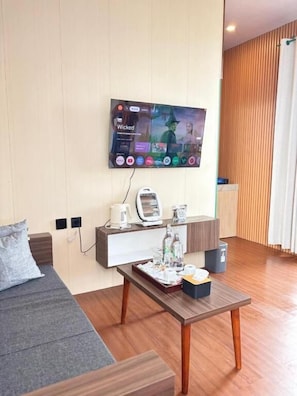 Habitación doble Deluxe, 1 cama Queen size, cocina, vista a la montaña | Interior