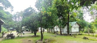 Barrera Dael Calm Resort 26 mins to Bagsit River and Mt. Tapulao