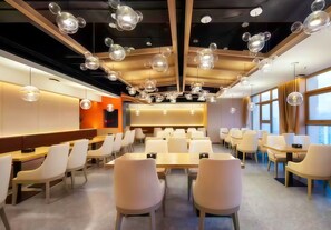 Daily buffet breakfast for a fee - Chengdu  Yuelanli S Hotel (Chengdu City)