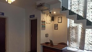 Gambar tidak terklasifikasi, 3 dari 20, tombol