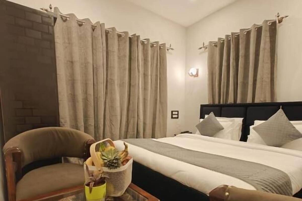 Deluxe Double Room, Garden View