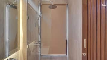 Villa, 3 Bedrooms, Private Pool, Pool View | Bathroom | Free toiletries, hair dryer, towels, soap