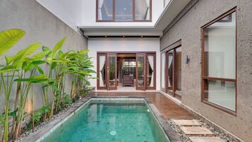 Kolam renang outdoor