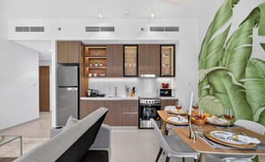 Dining - Blossom & Palm 1BR - Creek Harbour (Dubai)