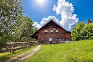 Exterior - Alpine Lodge Goska Ravan Rooms (Radovljica)