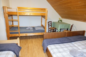 家庭開放式客房, 山景, 山旁 (Goška Ravan Family Room near Bled)