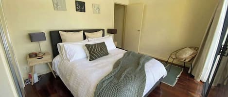 3 habitaciones y ropa de cama